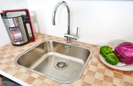 Мойка кухонная Omoikiri Omi 54-U/IF-IN нержавеющая сталь 