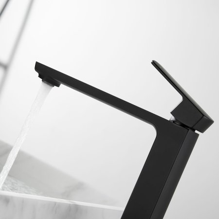 Смеситель для раковины Vincea Next VBF-1N2MB Черный матовый 