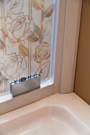 Душевая дверь в нишу Cezares Rosa BA1 70 RO Bi 