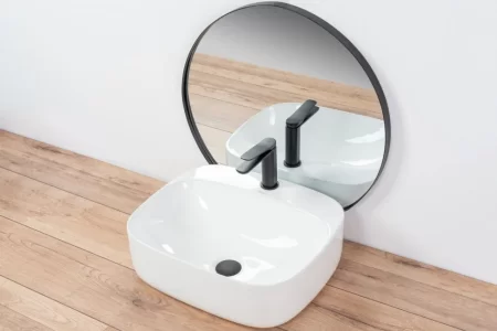 Смеситель для раковины без донного клапана Rea Creek REA-B8403 