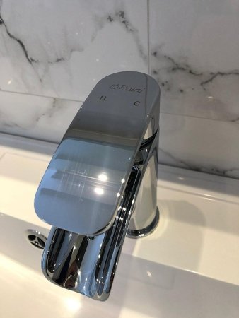 Смеситель для раковины Paini Ovo 86CR211WFSKM Хром 