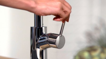 Смеситель Hansgrohe Talis M52 73863000 для кухонной мойки, хром 
