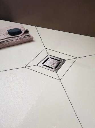 Душевой трап Berges Zentrum Norma 100x100 090362 с решеткой Хром матовый 