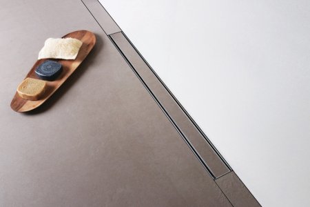 Душевой лоток Berges B1 Keramik 600 091017 с решеткой Хром глянец 