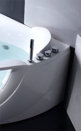 Акриловая ванна Orans OLS-BT65103А 140x140 см 