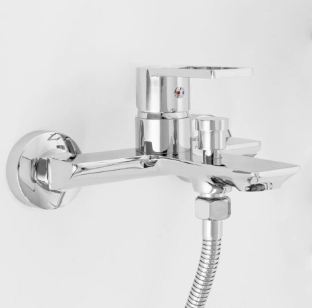 Смеситель для ванны Rea Flip REA-B2002 