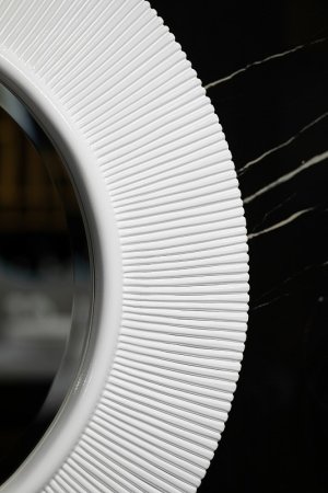 Зеркало Boheme Armadi Art Shine 82 528-W Light с подсветкой Белое 