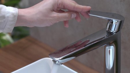 Смеситель Hansgrohe Talis E 71717000 для раковины, хром 