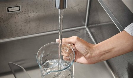 Смеситель для кухни Hansgrohe Metris Select M712-H320 73810800 Сталь 