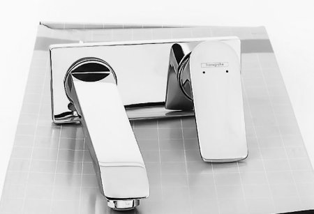 Смеситель Hansgrohe Metris 31085000 для раковины 