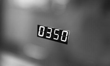 Зеркало Aquaton Элио 80 1A194102EO010 с подсветкой с сенсорным выключателем с подогревом с часами с увеличением 