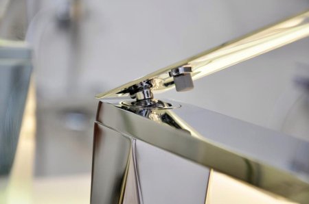 Смеситель Bravat Diamond 118102G-1-RUS для раковины 