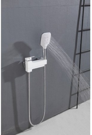 Cмеситель для ванны ViEiR V393531-F Белый 