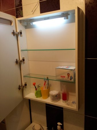 Зеркальный шкаф Aquaton Америна 60 R 1A135302AM01R с подсветкой Белый 