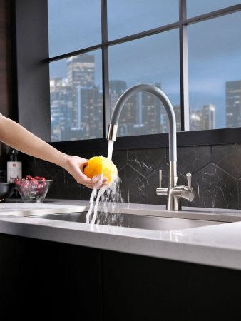 Смеситель Lemark для кухни  с подключением к фильтру с питьевой водой Comfort (LM3075BN) 