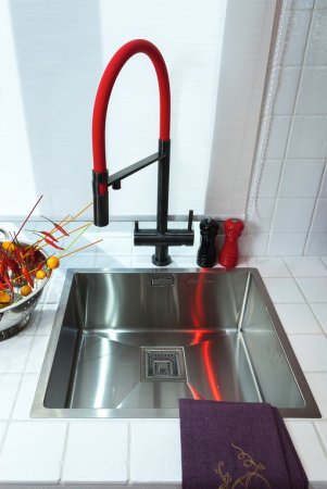 Смеситель для кухонной мойки Omoikiri Kanto PVD-GM вороненая сталь 