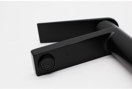 Cмеситель для раковины GANZER AUGUST GZ07011-C Черный 