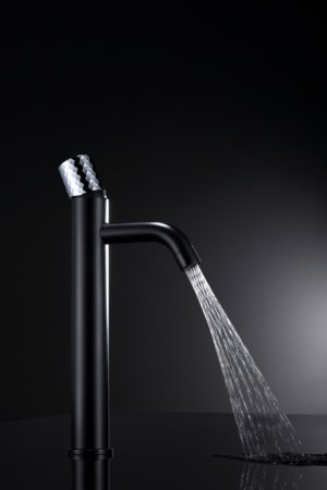 Смеситель для раковины Boheme Stick 122-BCR Черный Хром 