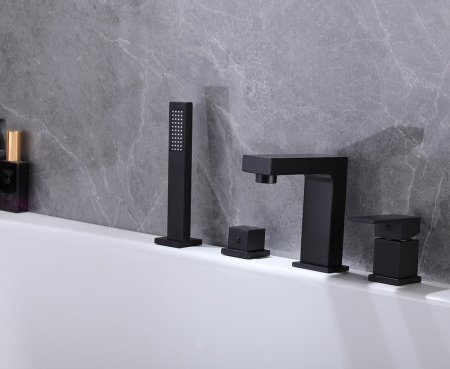 Смеситель ABBER Daheim AF8213B на борт ванны, черный матовый 