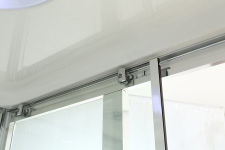 Душевая кабина Black&White Galaxy 5509120 с гидромассажем профиль Серебристый хром задняя стенка Белая 