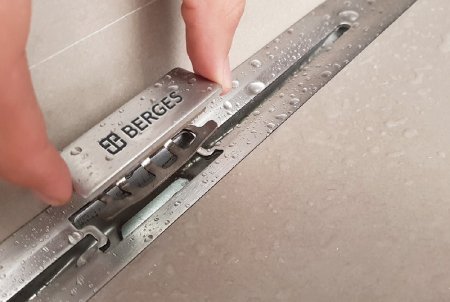 Душевой лоток Berges Simpel 800 090112 с решеткой Хром матовый 