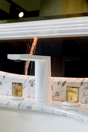 Смеситель для раковины Boheme Venturo 150-WG-TOUCH Белый Золото 